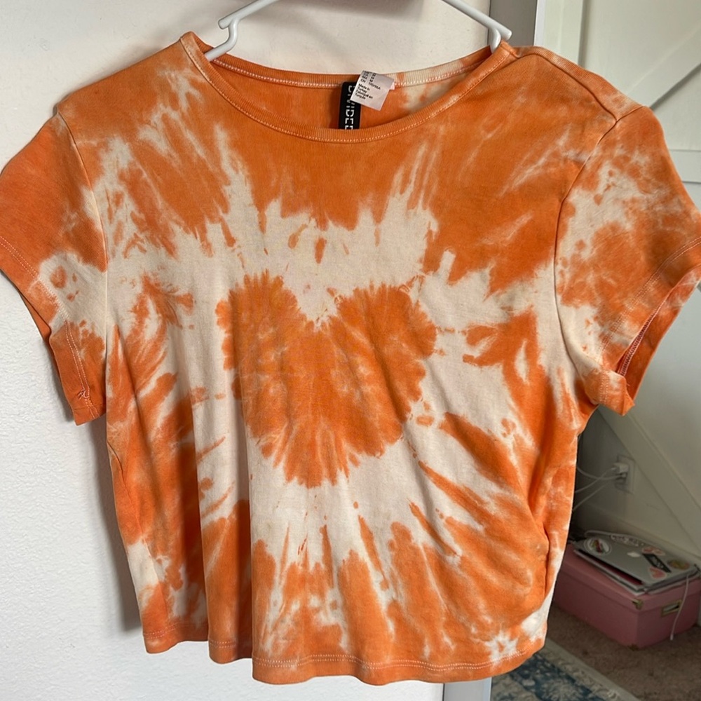 tie dye crop shirt